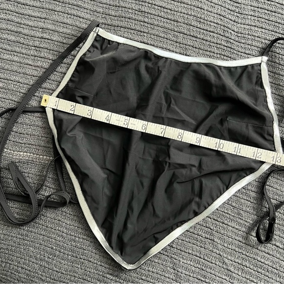 FLAUNT IT TIE BACK HANKER-CHIEF HALTER TOP Black Large - Picture 11 of 14